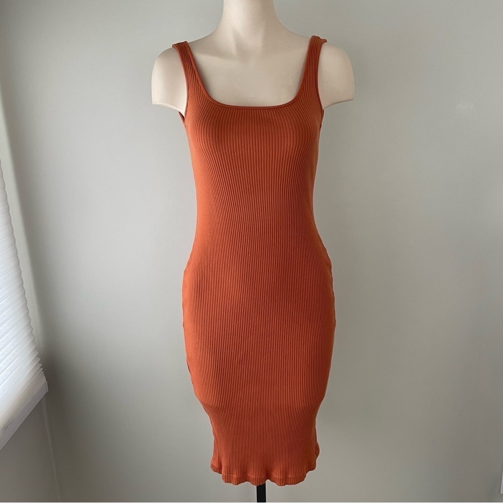 Uniqlo Ribbed Bodycon Tank Dress Dark Orange Midi Size Medium